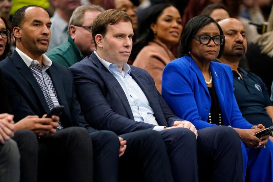 Dallas Mavericks Owners Respond To Reports: ‘The Team Is Not For Sale’