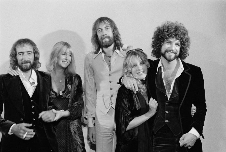 Fleetwood Mac’s Blockbuster Surges 100 Spots On Billboard’s Albums Chart