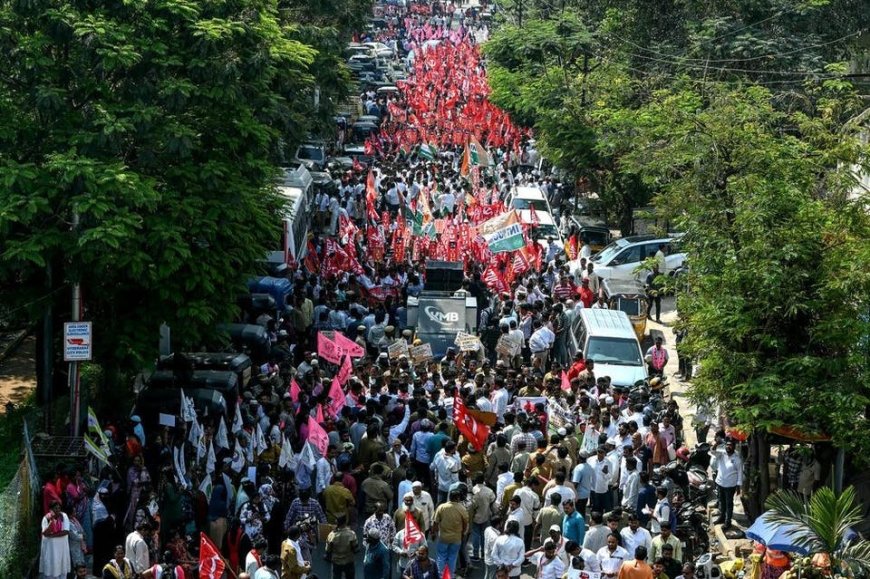 Indian Farmers And Trade Unions Hold Nationwide Strike To Protest U.S. Trade Deal (Photos)