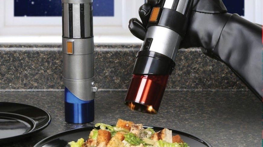 These Lightsaber Salt and Pepper Grinders Exude Just the Right Amount of Star Wars